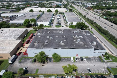 Immobilier commercial à vendre à Miami Gardens, Floride № 1177609 - photo 12