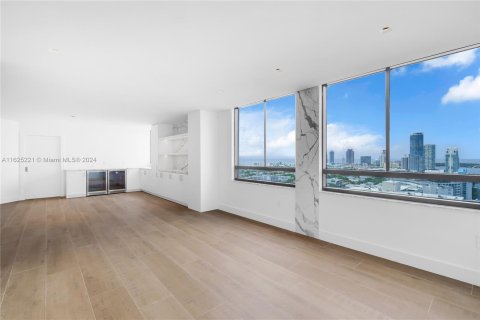 Condominio en venta en Miami Beach, Florida, 2 dormitorios, 128.58 m2 № 1280857 - foto 17