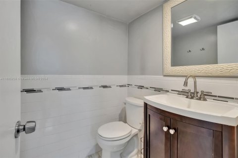 Copropriété à vendre à Miami Beach, Floride: 1 chambre, 59.55 m2 № 1280858 - photo 21