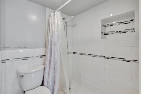 Condominio en venta en Miami Beach, Florida, 1 dormitorio, 59.55 m2 № 1280858 - foto 23