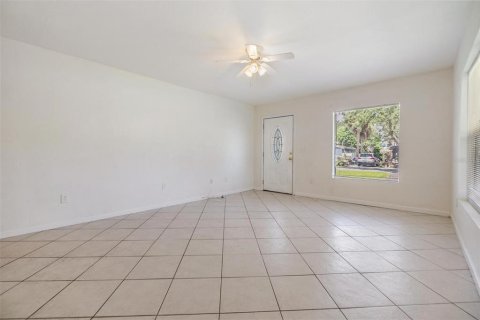 Villa ou maison à vendre à Tampa, Floride: 3 chambres, 110 m2 № 1337276 - photo 5