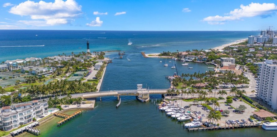 Condominio en Pompano Beach, Florida, 2 dormitorios  № 1186615