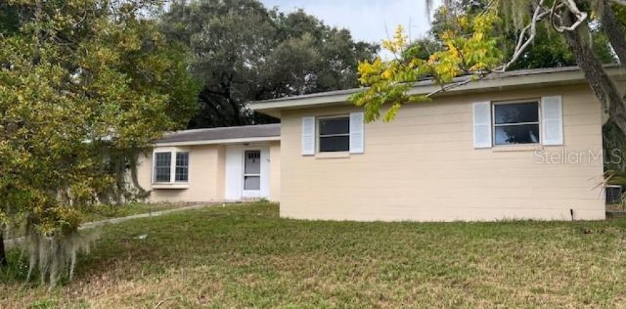 House in Ocala, Florida 3 bedrooms, 164.99 sq.m. № 1386958