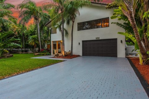 Villa ou maison à vendre à Miami Shores, Floride: 5 chambres, 412.02 m2 № 784701 - photo 3