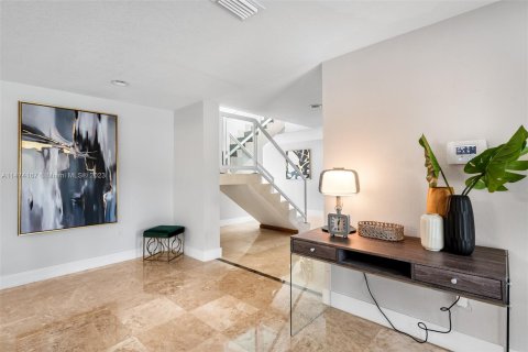 Casa en venta en Miami Shores, Florida, 5 dormitorios, 412.02 m2 № 784701 - foto 19