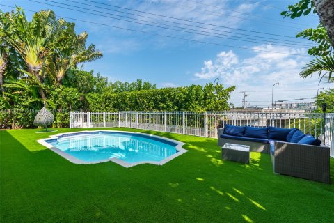 Villa ou maison à vendre à Miami Shores, Floride: 5 chambres, 412.02 m2 № 784701 - photo 7