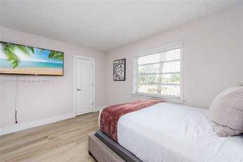 Купить виллу или дом в Майами-Шорс, Флорида 5 спален, 412.02м2, № 784701 - фото 30