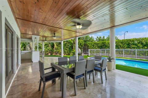 Villa ou maison à vendre à Miami Shores, Floride: 5 chambres, 412.02 m2 № 784701 - photo 11
