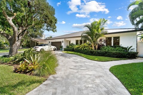 Casa en venta en Fort Lauderdale, Florida, 4 dormitorios, 249.16 m2 № 784704 - foto 1