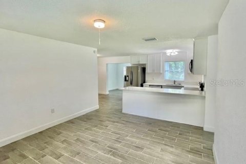 Villa ou maison à louer à Maitland, Floride: 3 chambres, 120.77 m2 № 1359068 - photo 5