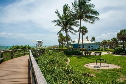 Condominio en venta en Vero Beach, Florida, 2 dormitorios, 74.32 m2 № 815940 - foto 6