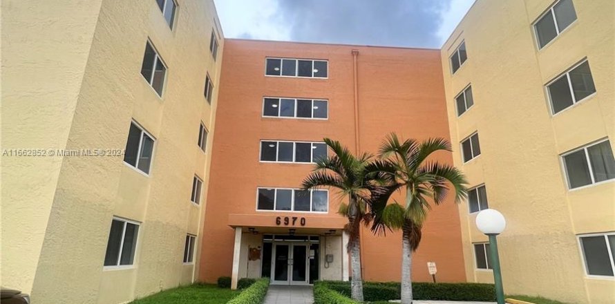 Condo à Hialeah, Floride, 2 chambres  № 1372795