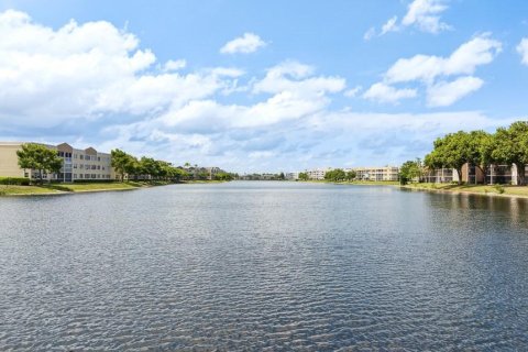 Condo in Fort Lauderdale, Florida, 2 bedrooms  № 1225632 - photo 2