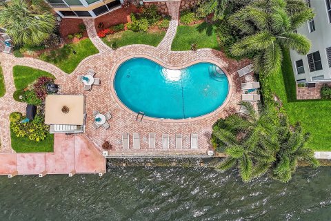 Copropriété à vendre à Pompano Beach, Floride: 2 chambres, 130.06 m2 № 1225722 - photo 3