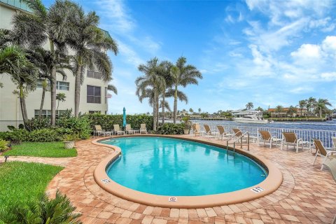 Copropriété à vendre à Pompano Beach, Floride: 2 chambres, 130.06 m2 № 1225722 - photo 15