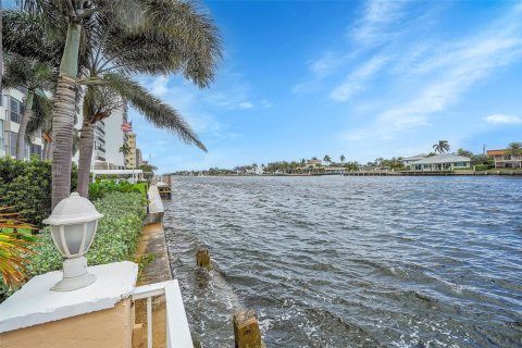 Copropriété à vendre à Pompano Beach, Floride: 2 chambres, 130.06 m2 № 1225722 - photo 12