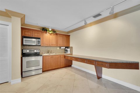 Copropriété à vendre à Pompano Beach, Floride: 2 chambres, 130.06 m2 № 1225722 - photo 17