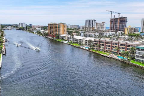 Condo in Pompano Beach, Florida, 2 bedrooms  № 1225722 - photo 6