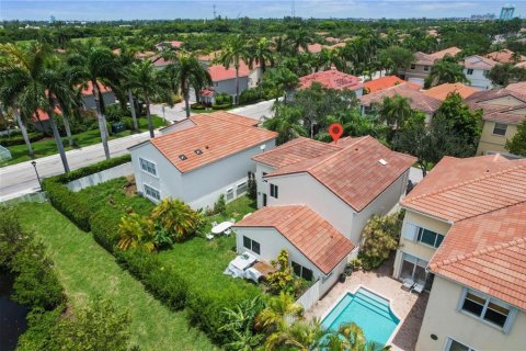 Villa ou maison à vendre à Hollywood, Floride: 3 chambres, 216.93 m2 № 578645 - photo 10