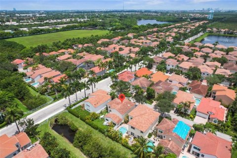Villa ou maison à vendre à Hollywood, Floride: 3 chambres, 216.93 m2 № 578645 - photo 16