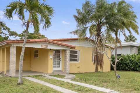 House in Fort Lauderdale, Florida 2 bedrooms, 96.06 sq.m. № 965950 - photo 9