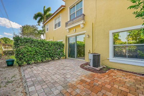 Condominio en venta en Pompano Beach, Florida, 3 dormitorios, 142.7 m2 № 1210373 - foto 4