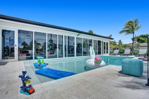 Villa ou maison à vendre à Hallandale Beach, Floride: 5 chambres, 264.59 m2 № 959590 - photo 16