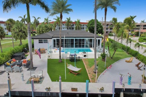 Villa ou maison à vendre à Hallandale Beach, Floride: 5 chambres, 264.59 m2 № 959590 - photo 19