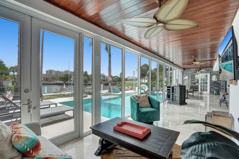 Villa ou maison à vendre à Hallandale Beach, Floride: 5 chambres, 264.59 m2 № 959590 - photo 21