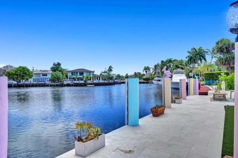 Villa ou maison à vendre à Hallandale Beach, Floride: 5 chambres, 264.59 m2 № 959590 - photo 17