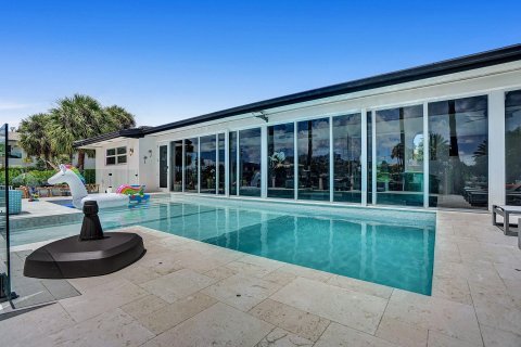 Villa ou maison à vendre à Hallandale Beach, Floride: 5 chambres, 264.59 m2 № 959590 - photo 14