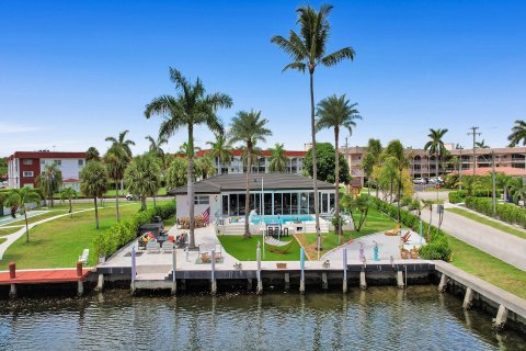 Villa ou maison à vendre à Hallandale Beach, Floride: 5 chambres, 264.59 m2 № 959590 - photo 5