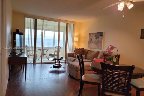 Condominio en alquiler en Davie, Florida, 1 dormitorio, 87.33 m2 № 1345843 - foto 6