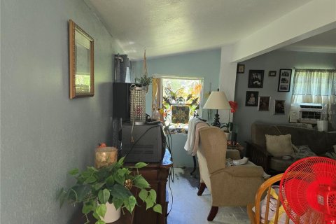 Casa en venta en Plant City, Florida, 2 dormitorios, 64.66 m2 № 1394447 - foto 3