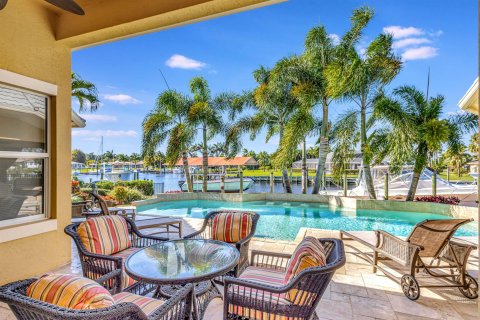 Villa ou maison à vendre à Stuart, Floride: 4 chambres, 344.67 m2 № 1208673 - photo 3