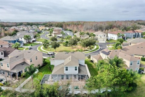 House in Wesley Chapel, Florida 4 bedrooms, 302.68 sq.m. № 1284709 - photo 15