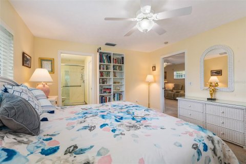 Condo in Vero Beach, Florida, 2 bedrooms  № 1284669 - photo 16