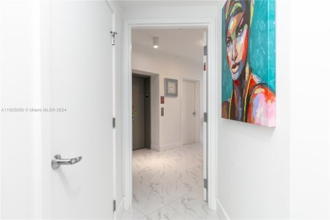 Condominio en venta en North Miami Beach, Florida, 3 dormitorios, 144.56 m2 № 1271830 - foto 6