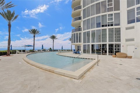 Condo in Sunny Isles Beach, Florida, 3 bedrooms  № 1271915 - photo 19