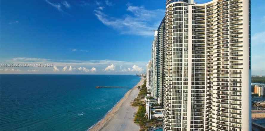 Condo in Sunny Isles Beach, Florida, 3 bedrooms  № 1271915