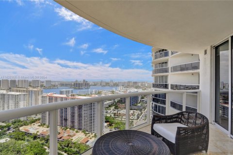 Condo in Sunny Isles Beach, Florida, 3 bedrooms  № 1271915 - photo 30