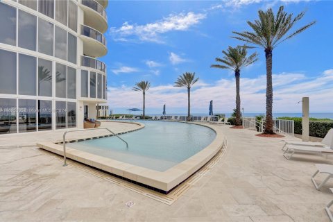 Condo in Sunny Isles Beach, Florida, 3 bedrooms  № 1271915 - photo 22