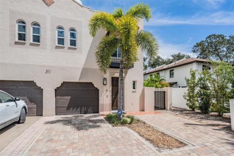 Adosado en venta en Tampa, Florida, 3 dormitorios, 143.63 m2 № 1361437 - foto 30