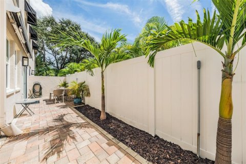 Adosado en venta en Tampa, Florida, 3 dormitorios, 143.63 m2 № 1361437 - foto 2