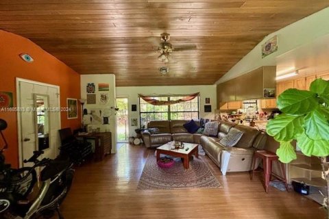 Casa en venta en Homestead, Florida, 1 dormitorio, 196.12 m2 № 1230872 - foto 4