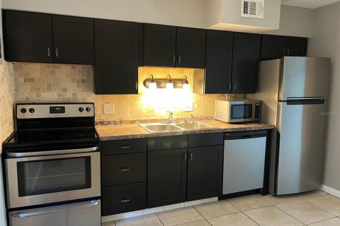 Condo in South Pasadena, Florida, 1 bedroom  № 1349506 - photo 6