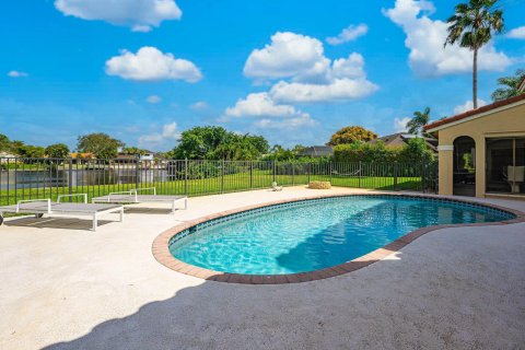 House in Wellington, Florida 3 bedrooms, 236.81 sq.m. № 984151 - photo 9