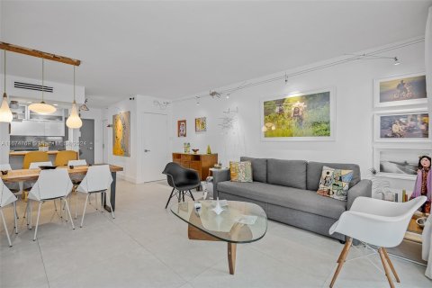 Condominio en venta en Miami Beach, Florida, 1 dormitorio, 77.76 m2 № 1399865 - foto 19