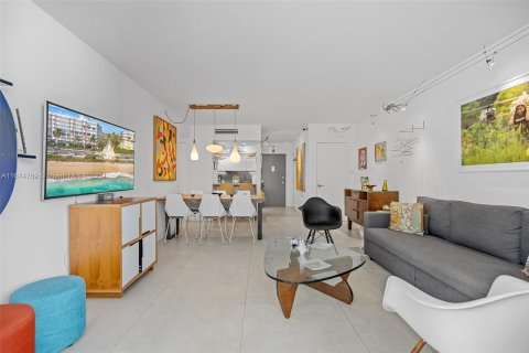 Condominio en venta en Miami Beach, Florida, 1 dormitorio, 77.76 m2 № 1399865 - foto 22