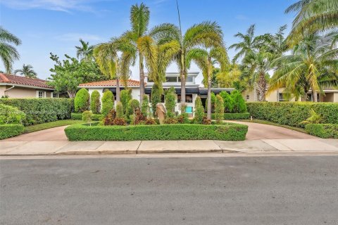 Villa ou maison à vendre à North Bay Village, Floride: 3 chambres, 211.17 m2 № 1399867 - photo 1